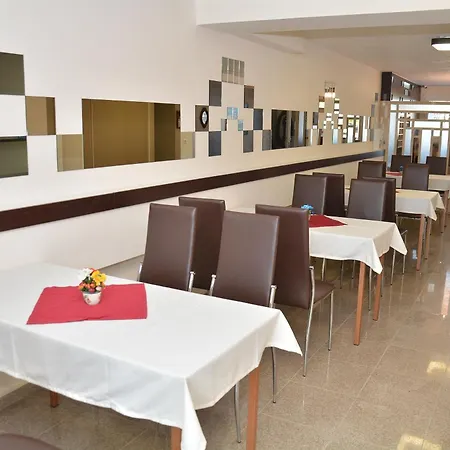 Hotel Paris 2*