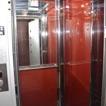 מלון Paris Paralía