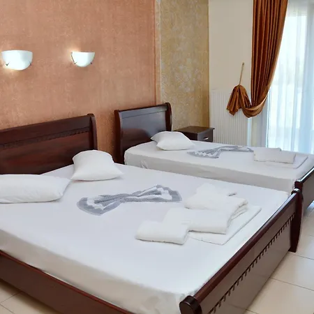 Paris 2* Paralía