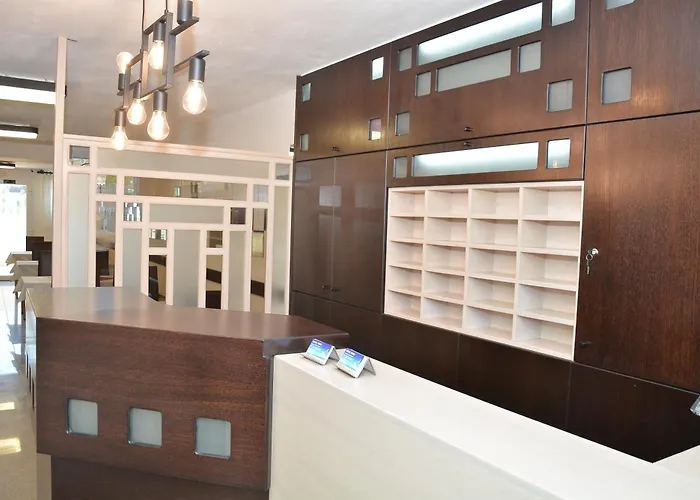 Paris Hotel Paralía