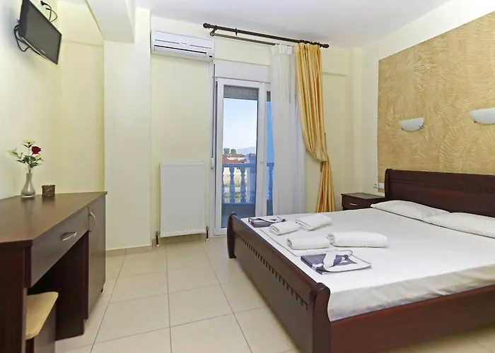 Paris Hotel Paralía